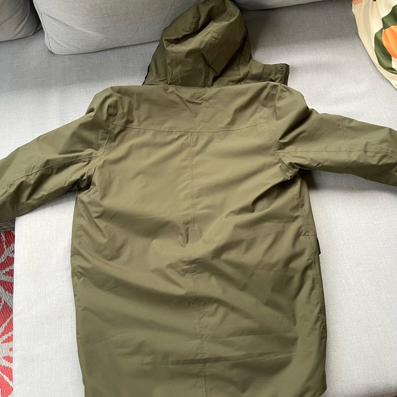 Men’s Large Helly Hansen insulated jacket - Picture 6 of 6